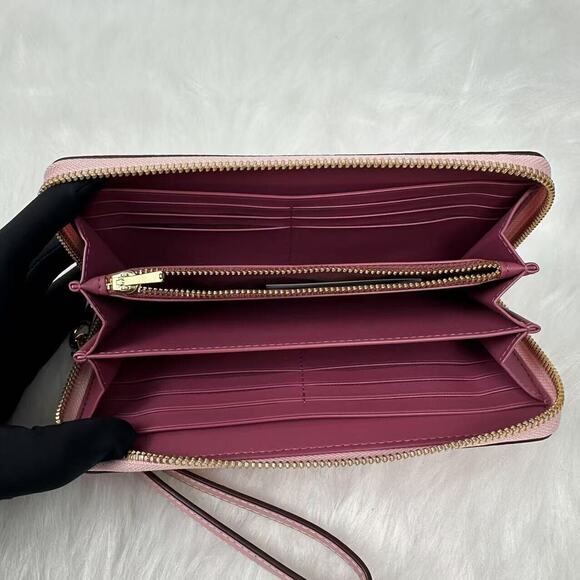 COPY - Coach Long Zip Around Wallet In Signature Canvas In Gold/Powder Pink CW7… - Picture 6 of 6
